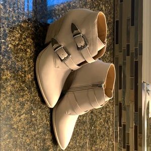Brand new Franco Sarto greige booties